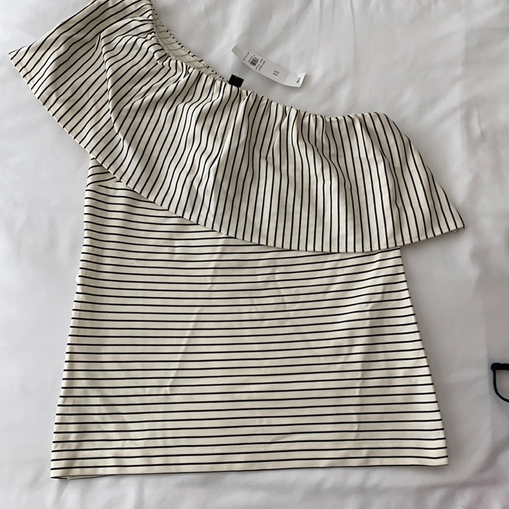One shoulder striped top